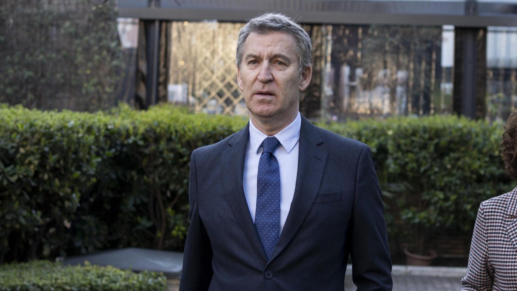 Alberto Núñez Feijóo, el líder del PP, a su llegada a Casa de América.