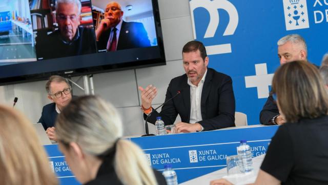 Reunión sobre el plan de normalización lingüística con el conselleiro de Cultura, Lingua e Xuventude, López Campos.