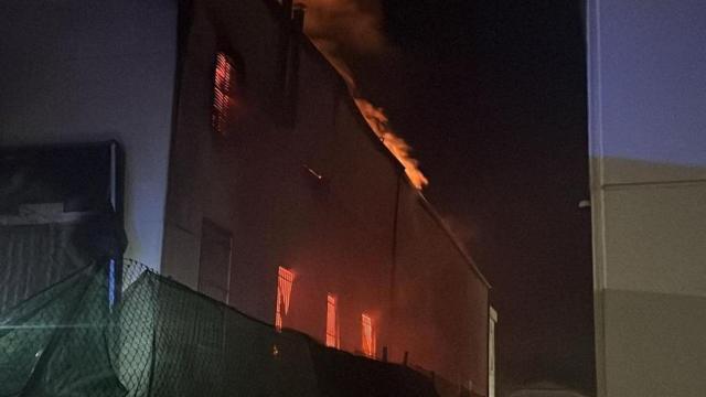 Incendio en la sala de despiece afectada