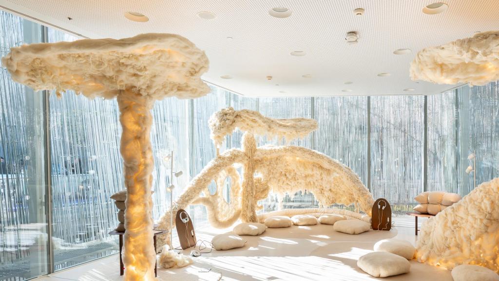 'Oro Blanco' exposición creada por Regina de Jiménez e Inés Sistiaga en el marco de Madrid Design Festival.