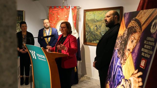 La alcaldesa de Mocejón y presidenta de la Diputación de Toledo, Concepción Cedillo, durante la presentación del programa de Semana Santa de Mocejón 2025.