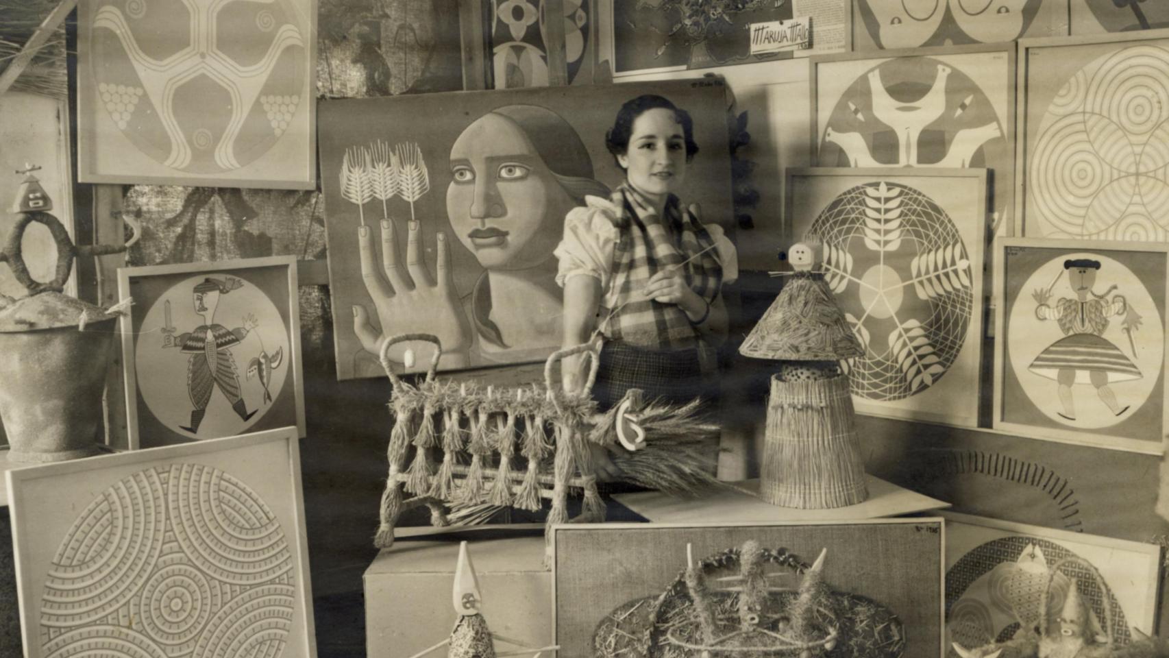 Maruja Mallo en su estudio de Madrid, 1936. Foto: Maruja Mallo, VEGAP, Santander, 2024