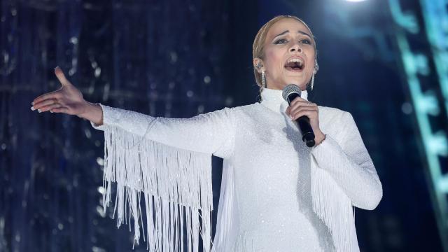 Melani García imitando a Céline Dion en la primera gala de 'Tu cara me suena'.