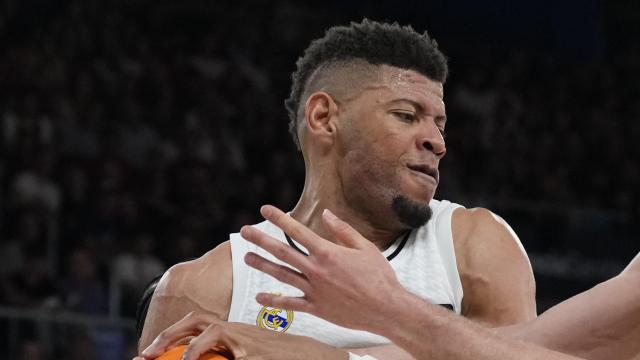 Joel Parra defiende a Edy Tavares