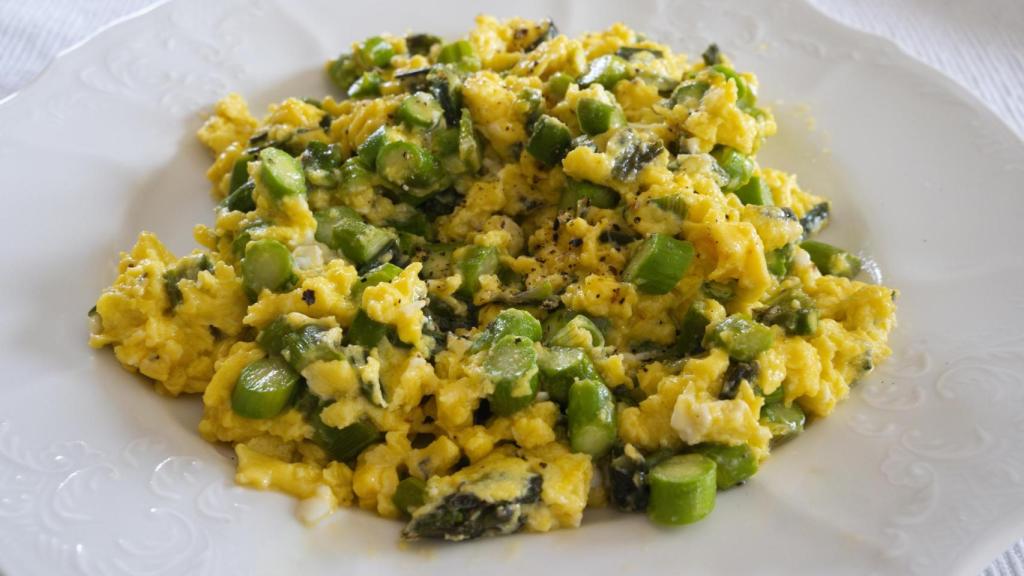 Una cena rápida y rica en proteínas (Imagen de archivo)