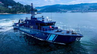 Peregrino II en aguas de Vigo