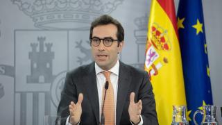 El ministro de Economía, Carlos Cuerpo, durante una rueda de prensa posterior a la reunión del Consejo de Ministros, en el Palacio de La Moncloa, a 8 de abril de 2025, en Madrid (España).