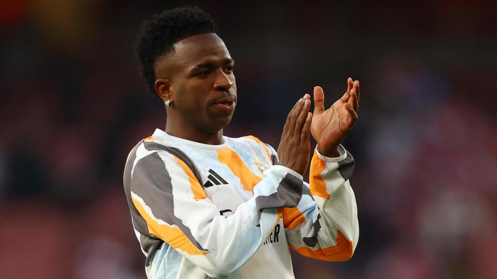 Vinicius, en el calentamiento.