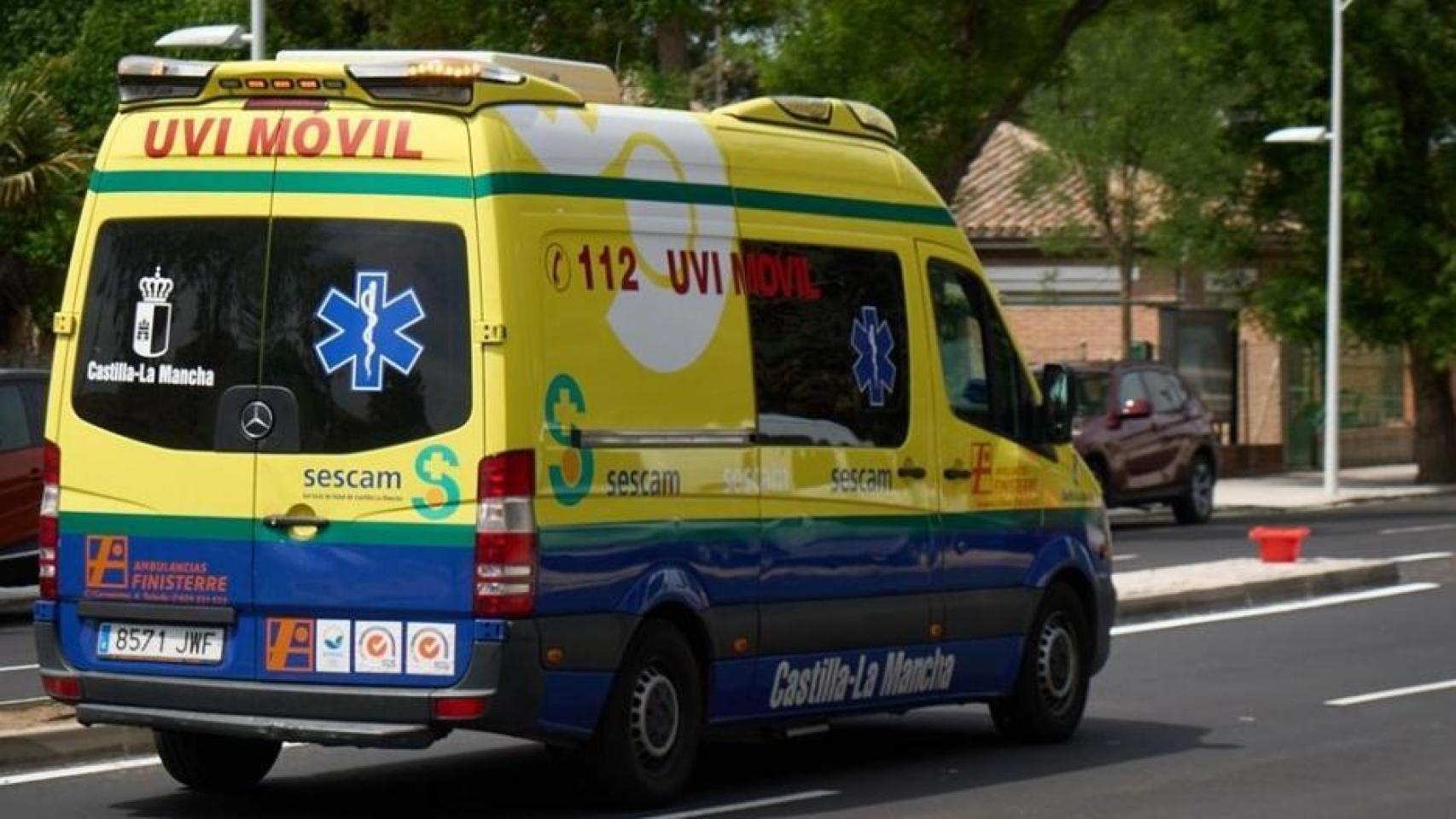 Imagen de archivo de una UVI móvil del Sescam.