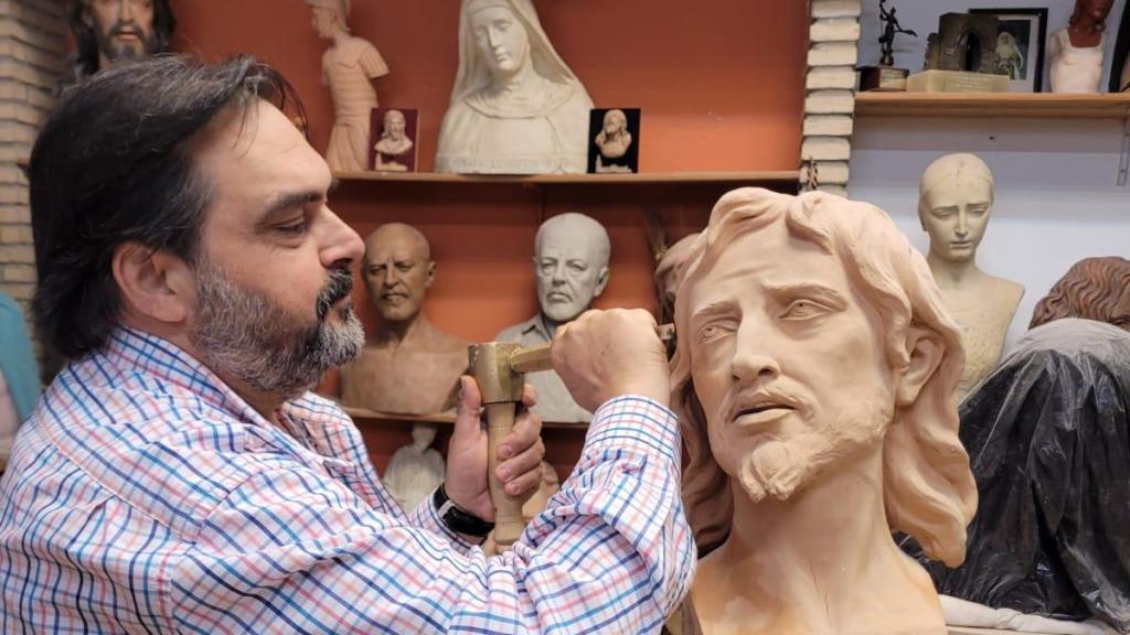 Lastrucci adora su trabajo.