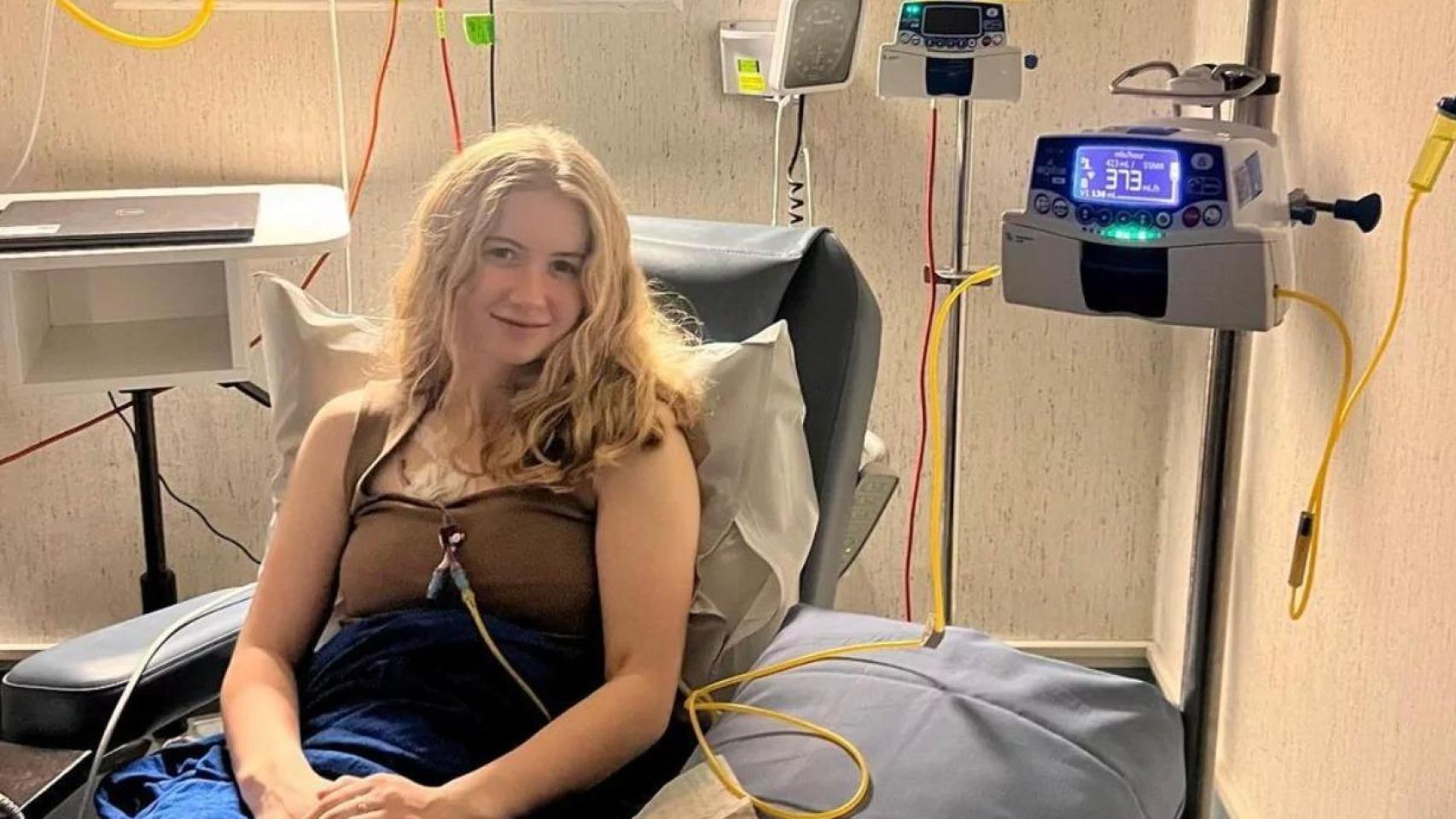 Dominique McShain, paciente joven de cáncer de colon.