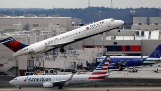 La cara y cruz del sector aéreo: miedo en las aerolíneas de EEUU por los aranceles y tranquilidad en las españolas