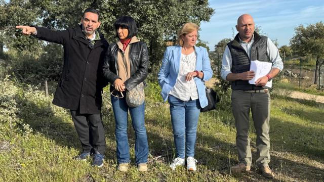 El vicepresidente de la Diputación, Joaquín Romera y la diputada de Medio Ambiente, Marina García, han visitado la finca para ultimar los detalles del proyecto.