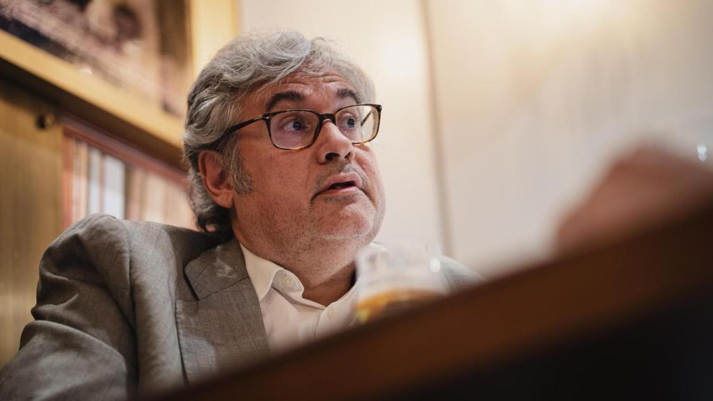 Juan Manuel de Prada durante su entrevista con El Cultural. Foto: Laura Mateo | El Español