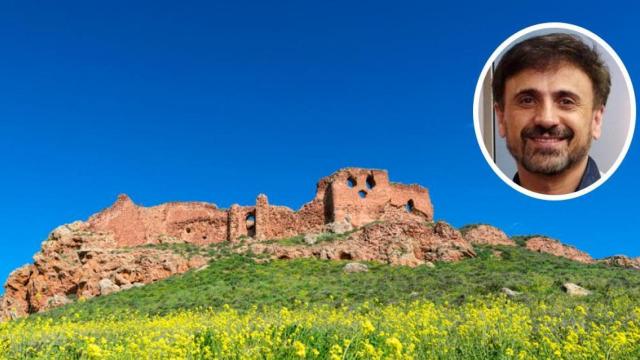 Fotomontaje del humorista José Mota sobre una fotografía del castilla de La Estrella en Montiel (Ciudad Real).