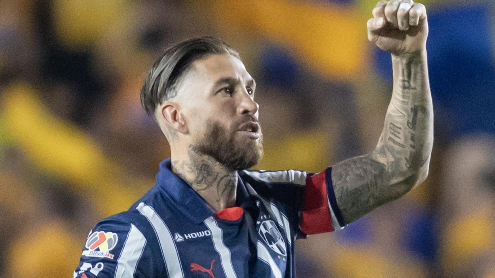 Sergio Ramos celebra su gol ante Tigres.
