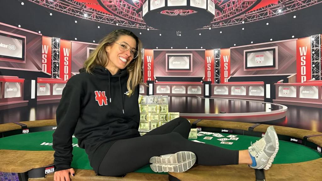 Leo Margets cuando obtuvo el brazalete de la WSOP de Las Vegas (2021), superando a 1.903 oponentes y llevándose 376.850 dólares.