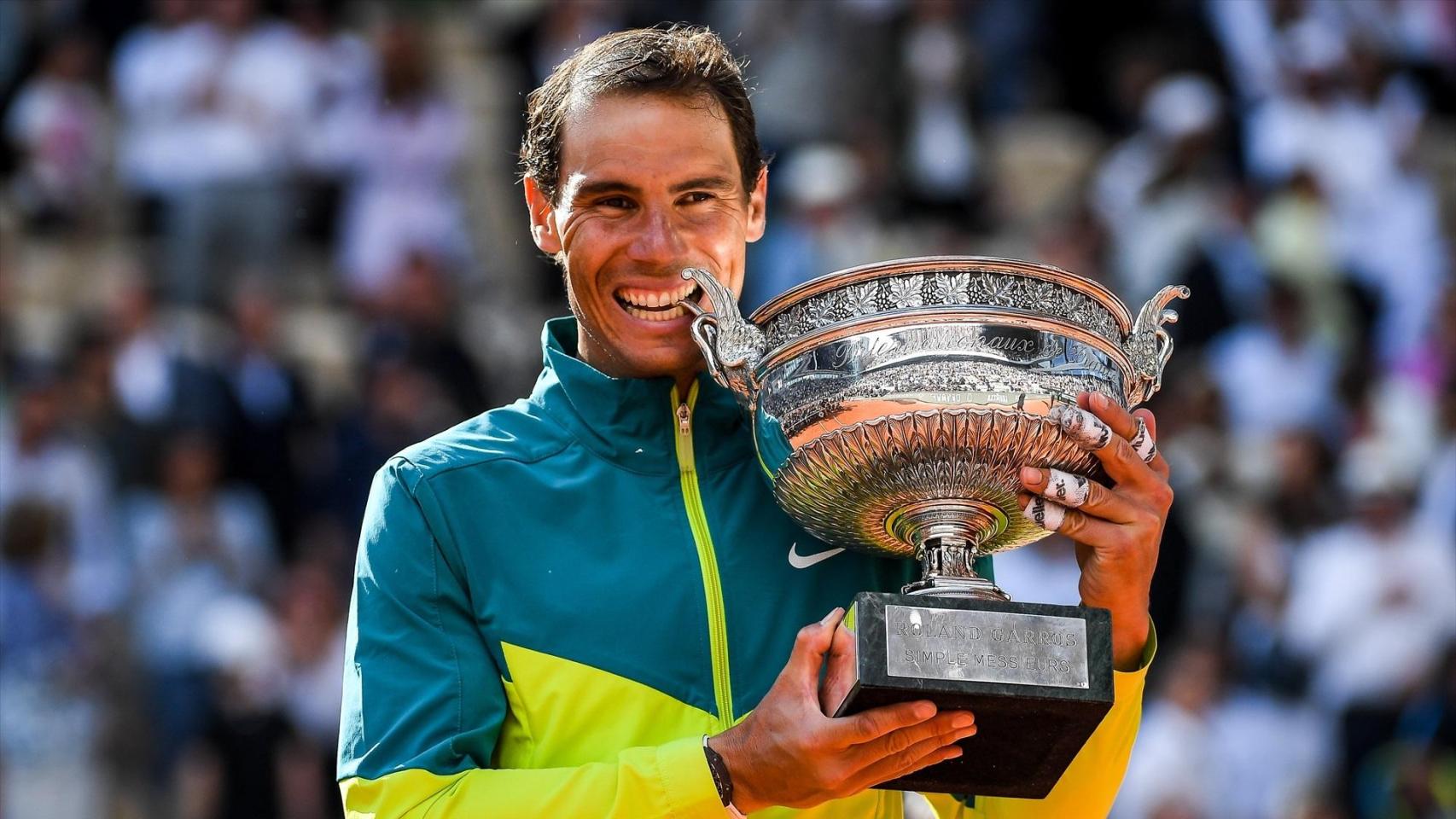 Rafa Nadal celebrando su título de Roland Garros en 2022
