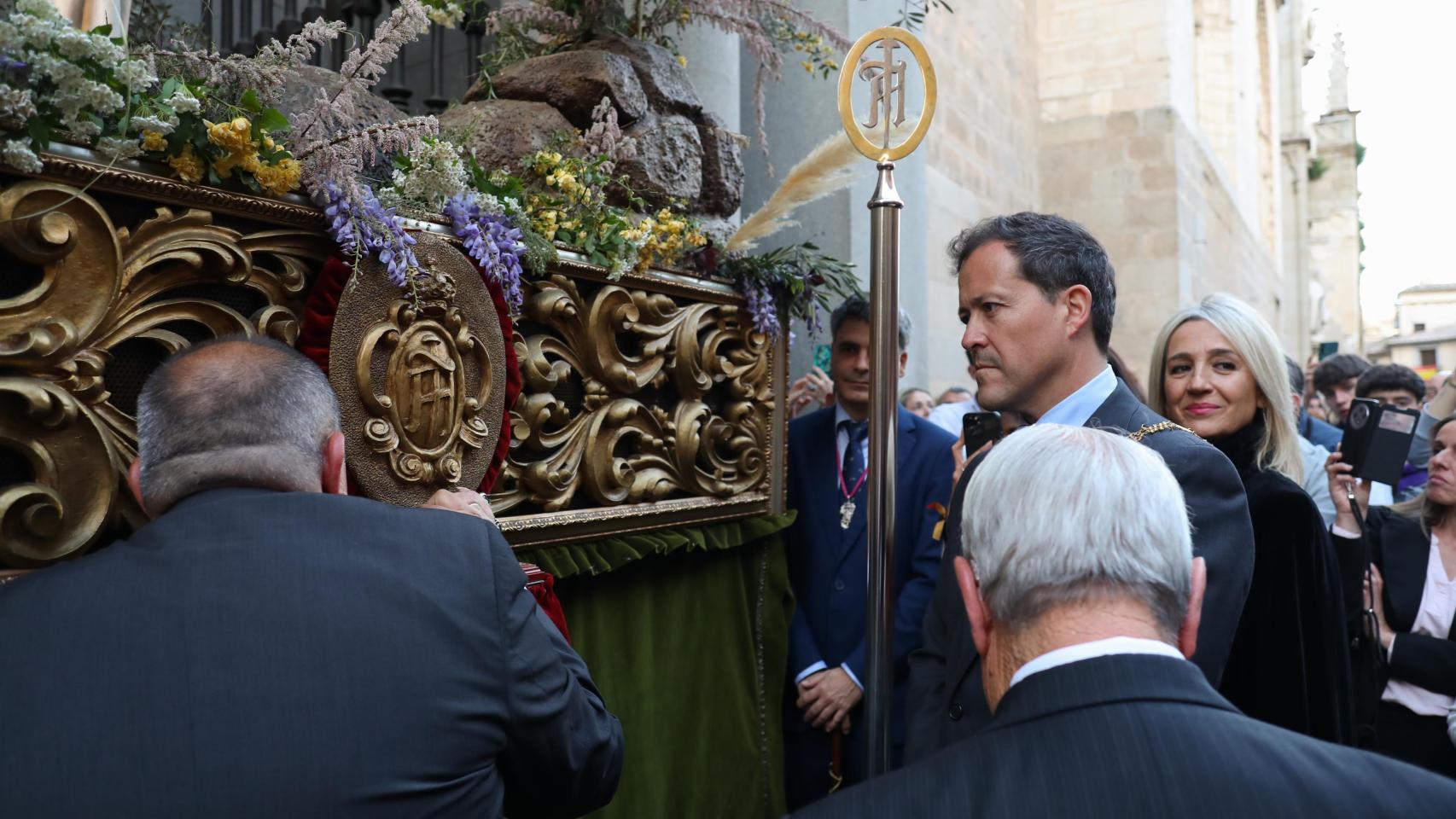 Carlos Velázquez, alcalde de Toledo, este Jueves Santo.