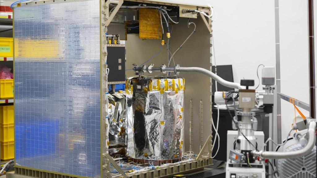 Instrumentos de ACES listos para montarse a bordo de la nave Dragon de SpaceX