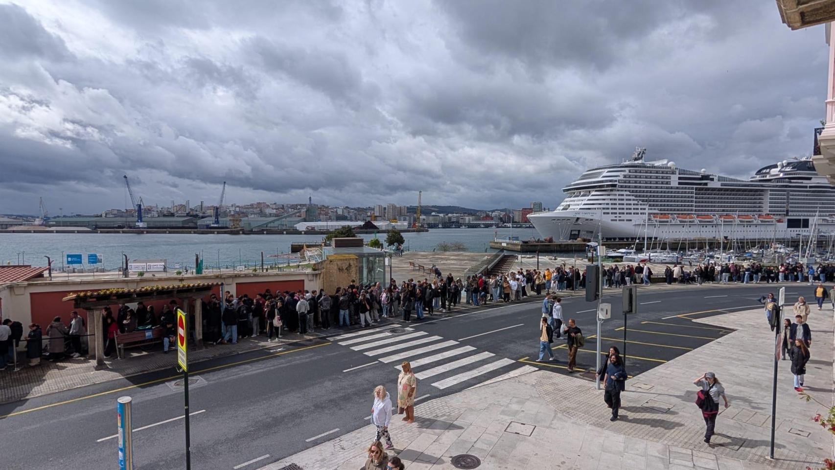 Colas en la jornada de ayer en el evento.