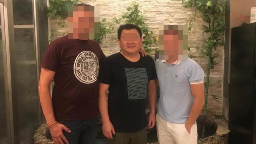 Min Z. o Javi (centro), el empresario chino de Alfafar, en Valencia, tiroteado por un supuesto ajuste de cuentas.