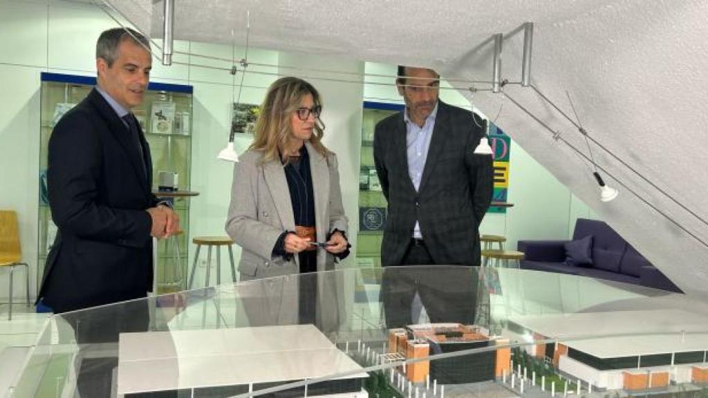 La vicepresidenta, Mar Vaquero, durante su visita al CEEI.