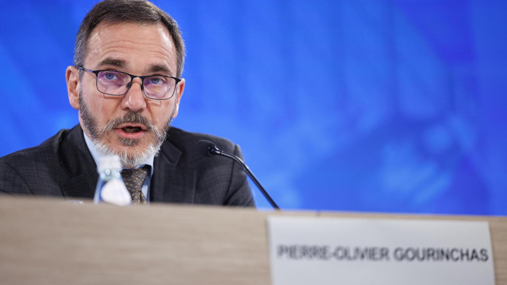Pierre-Olivier Gourinchas, consejero económico y director del Departamento de Estudios del FMI, en rueda de prensa.