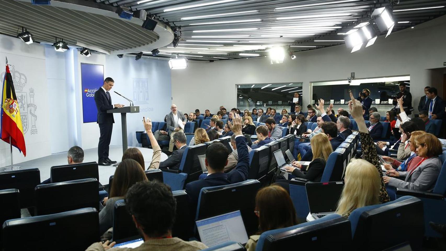 El presidente del Gobierno comparece tras la reunión del Consejo de Ministros.