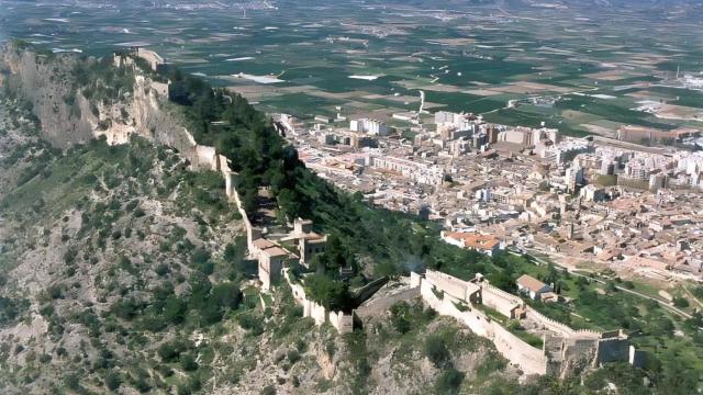 Vista área del impresionante castillo de la capital de La Costera.