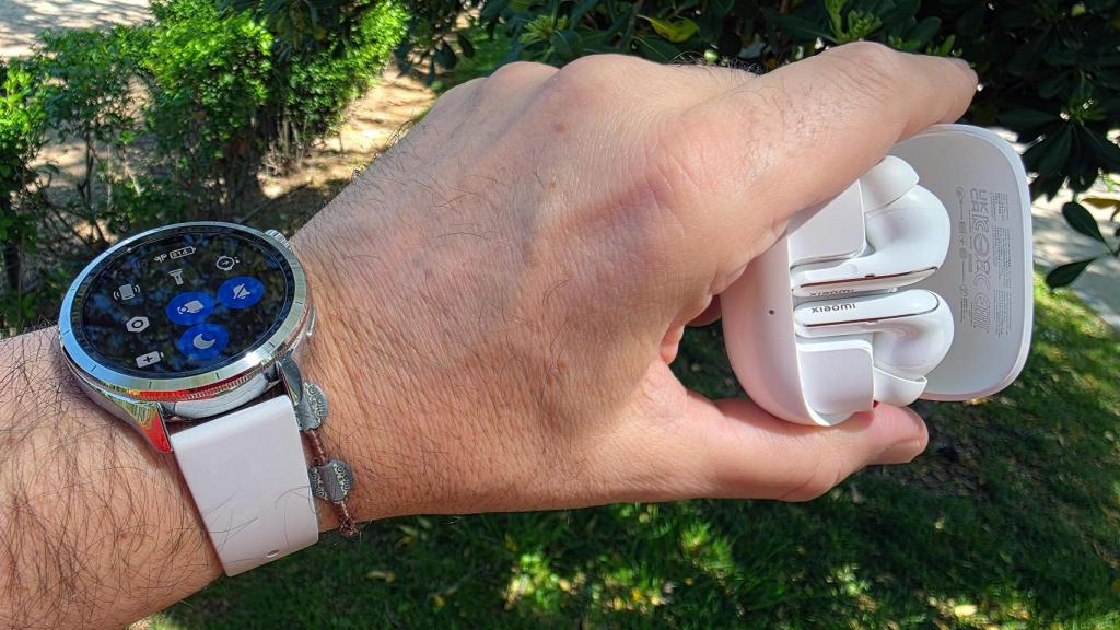 El reloj Xiaomi Watch S4 y los Xiaomi Buds 5 Pro