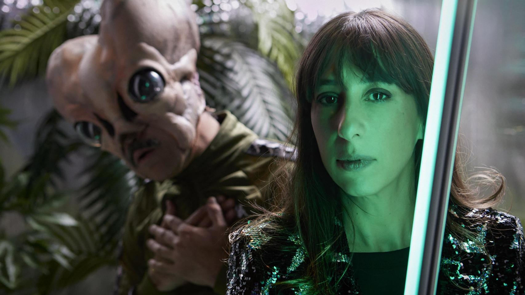 Maricel Álvarez y Carlos Beluga durante un ensayo de 'Vendrán los alienígenas y tendrán tus ojos'. Foto: Jesús Ugalde