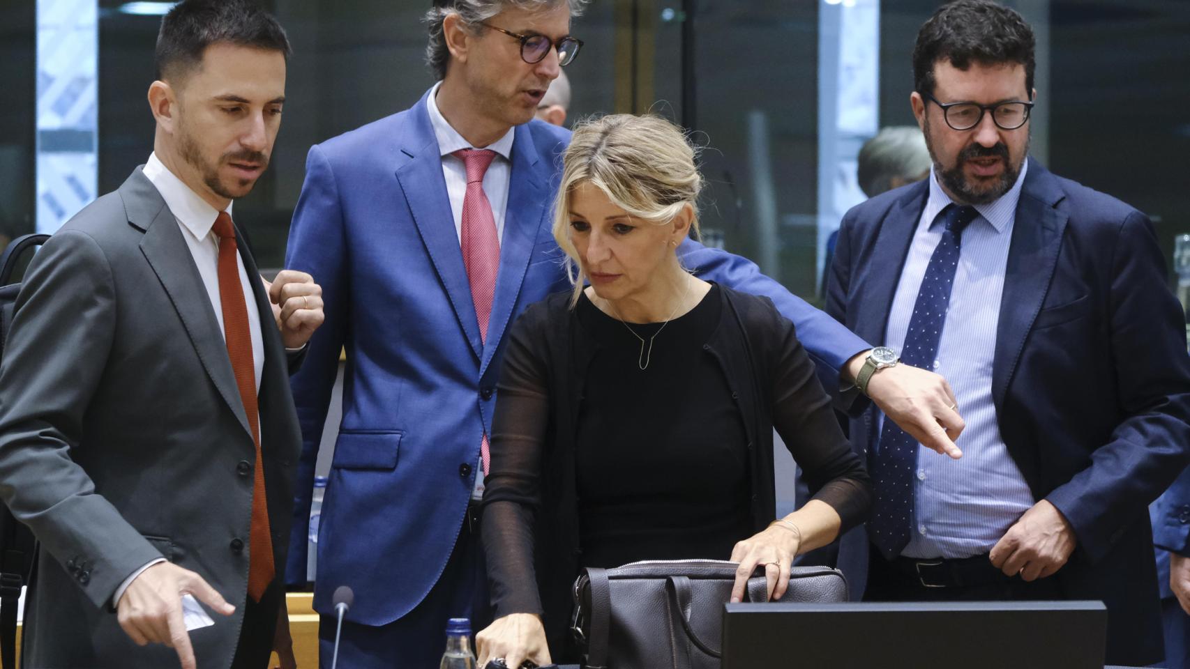 La vicepresidenta segunda del Gobierno, Yolanda Díaz, durante una reunión del Consejo de Asuntos Sociales en Bruselas