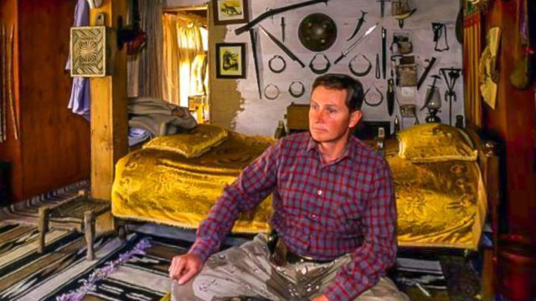 El francovalenciano, fotografiado en su vivienda de la región pakistaní de Chitral.