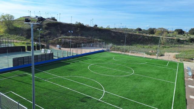 Imágen del nuevo campo de fútbol 7 en Yebes (Toledo).