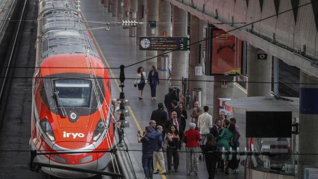 Tren de Iryo en la estación de Sevilla-Santa Justa.