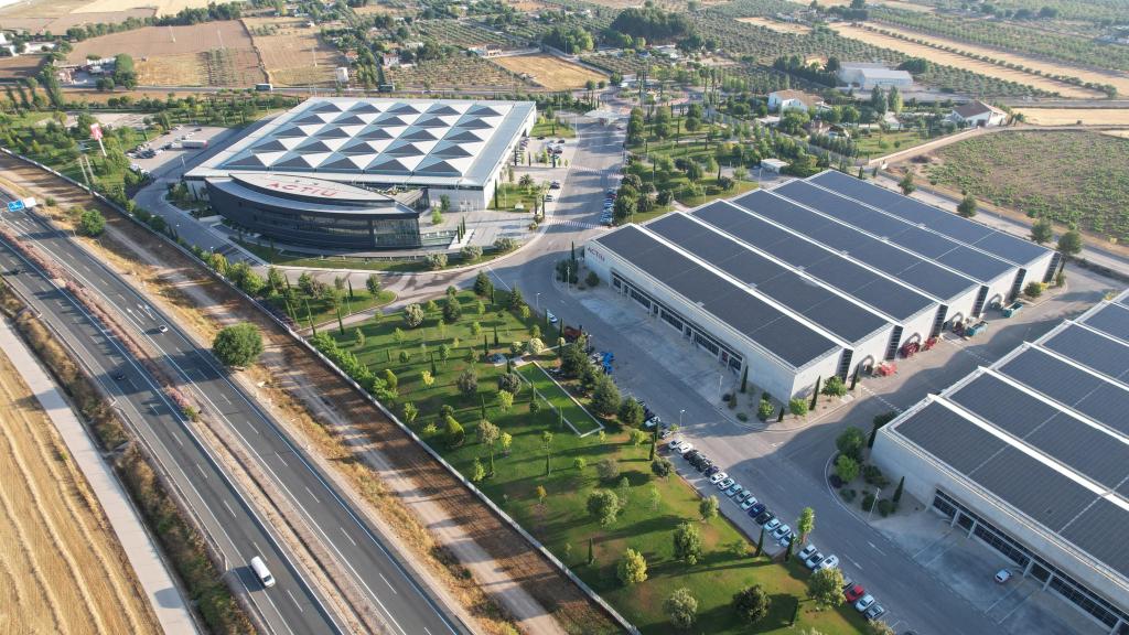 Panorámica superficial de las oficinas y el parque tecnológico de Actiu en Castalla, Alicante.