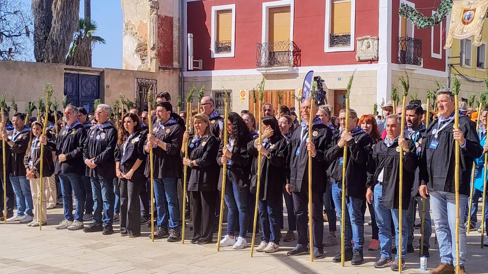 Luis Barcala, Ana Poquet y Susana Camarero en el Inicio de la misa por la Santa Faz en Alicante.
