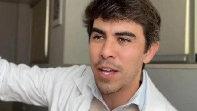 Alejandro Martínez, psiquiatra.