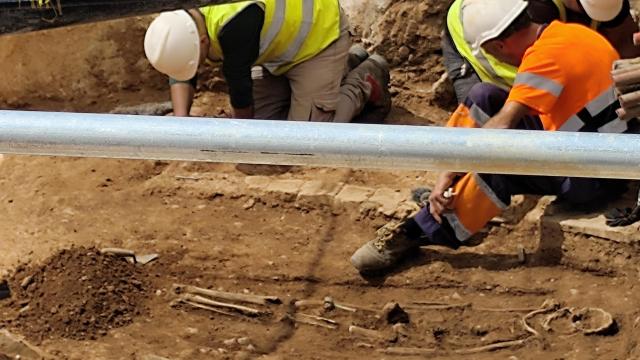 Imagen de los restos de uno de los cuerpos de época romana encontrados en la obra del Metro de Málaga.