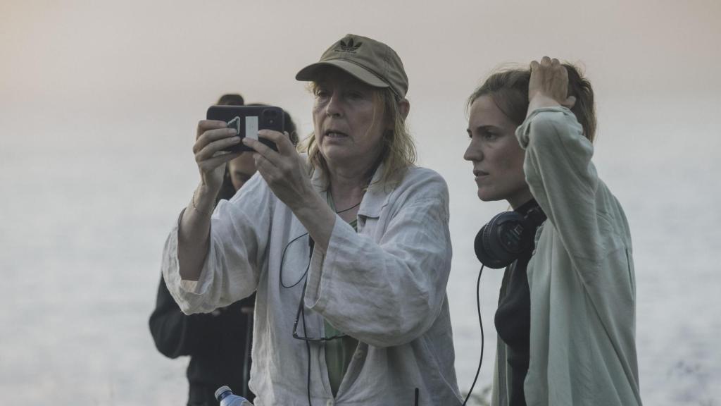 Hélène Louvart y Carla Simón rodando 'Romeria'. Foto: Mario Llorca