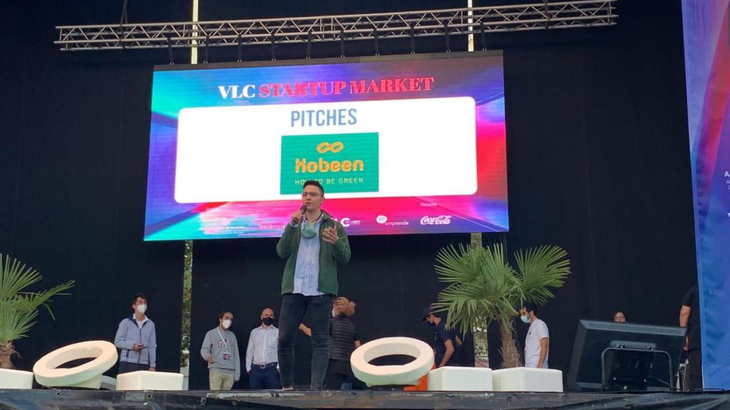 Mario Fernández en una presentación de Hobeen.