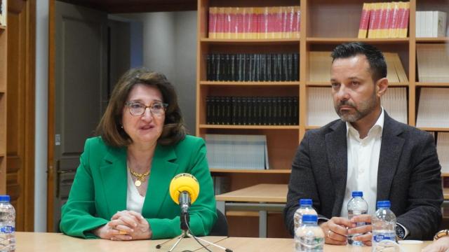 La rectora de la Universidad de Alicante, Amparo Navarro, y el CEO de Orizon, Ángel Pineda.