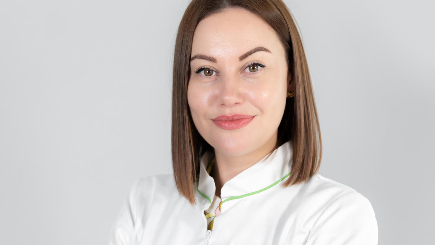 La Dra. Anastasiia Lapshyna alerta de la cara Ozempic: Vemos a pacientes con mejor cuerpo, pero con la piel fatal