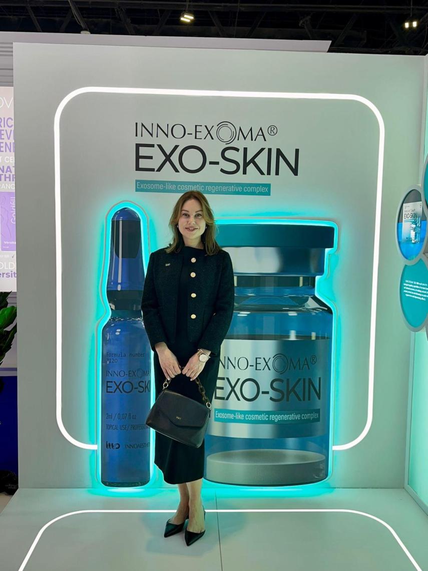 La doctora Anastasiia Lapshyna durante Dubai Derma 2025.