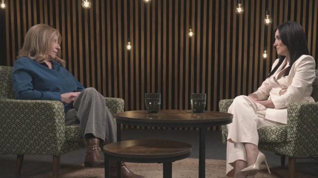 Eva Casanueva, junto a Cruz Sánchez de Lara en el programa.