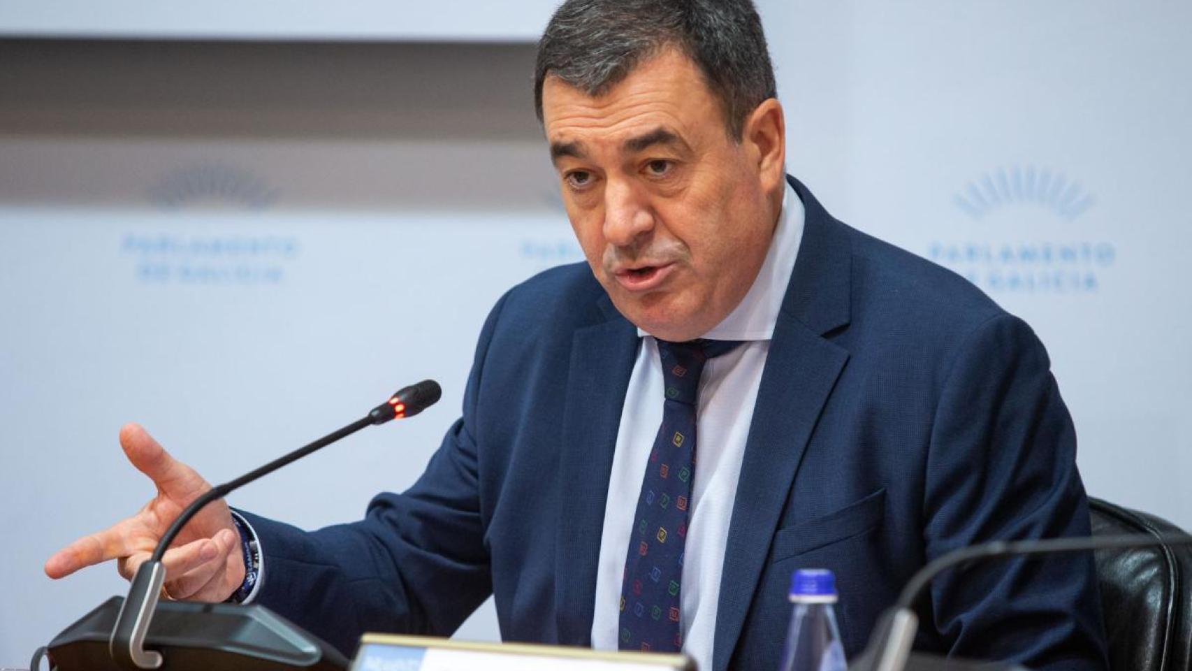 Román Rodríguez en un acto.