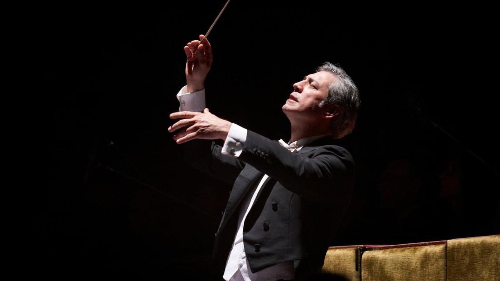 El maestro italiano Nicola Luisotti. Foto: Stefan Cohen