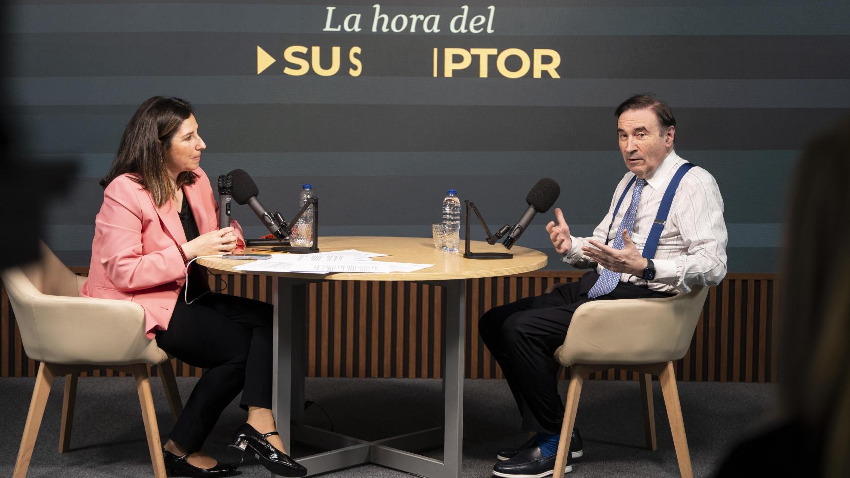 Pedro J. Ramírez ante la periodista Puri Beltrán, este jueves en La Hora del Suscriptor de EL ESPAÑOL.