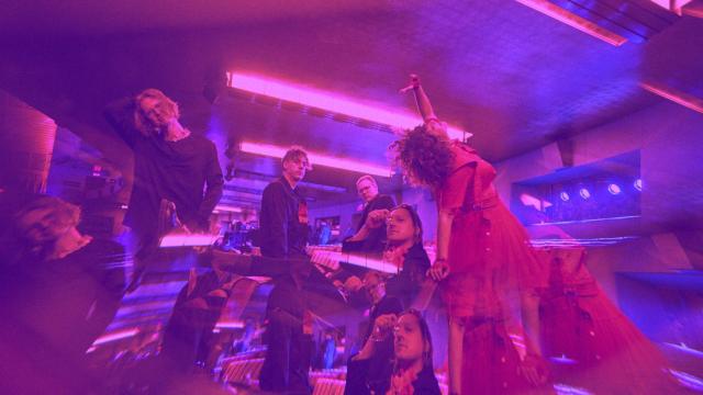 Arcade Fire durante la grabación de 'Pink Elephant'. Foto: Danny Clinch